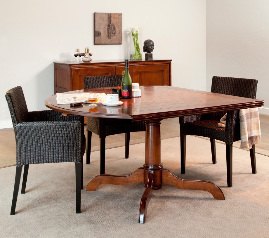 DeKoninck kersen houten ronde eettafel DeKoninck kersen houten ronde eettafel