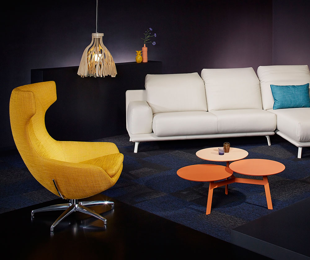 Leolux Ninfea coffee table