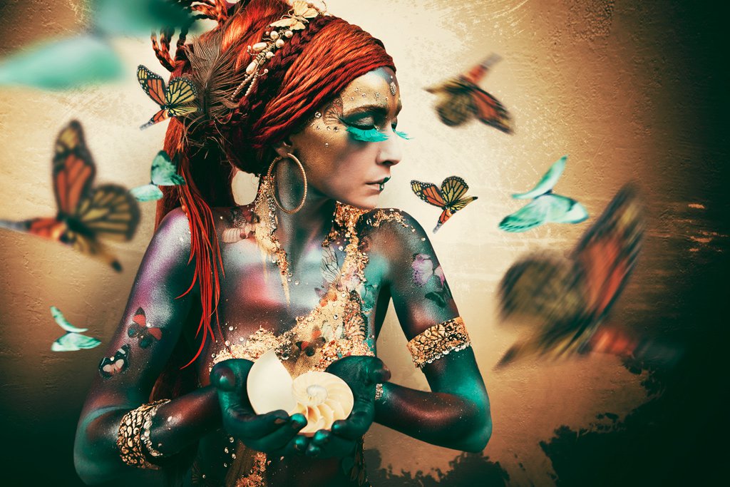 Cobra Art Girl with butterflies