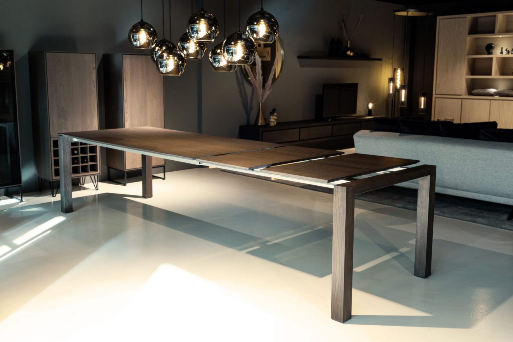 Uitschuifbare eettafel eiken Uitschuifbare eettafel eiken