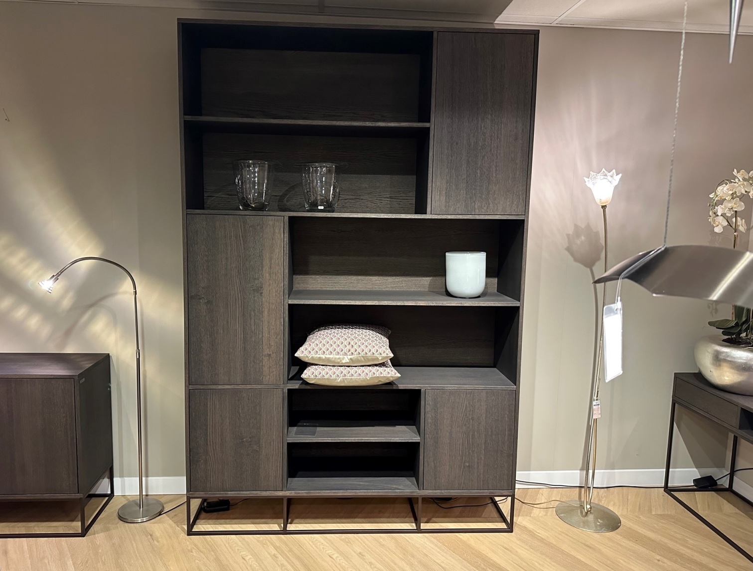 Hofstede Raanhuis Nolan wandkast outlet