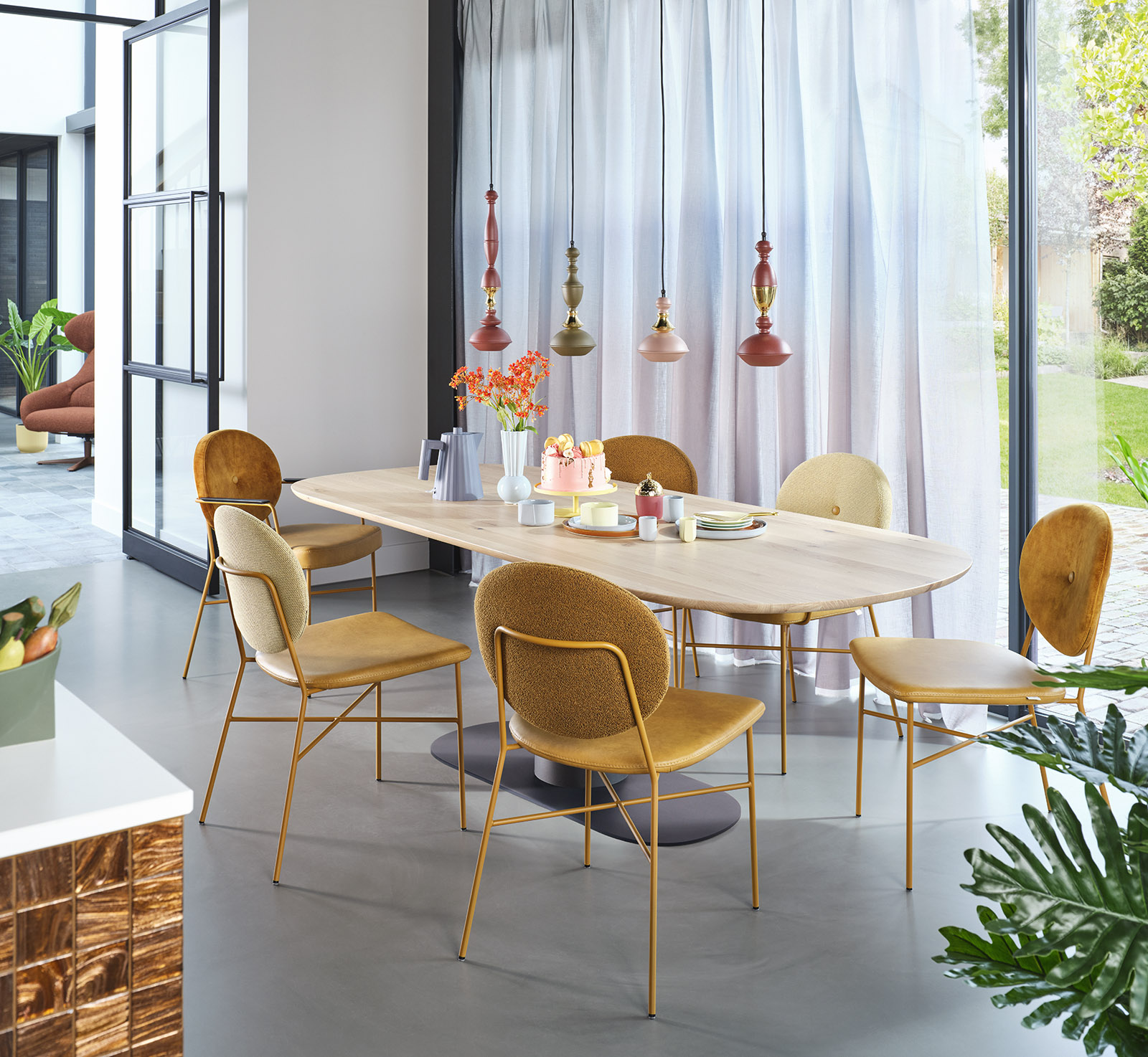 Bert Plantagie Daisy Four Plus eetkamerstoel set