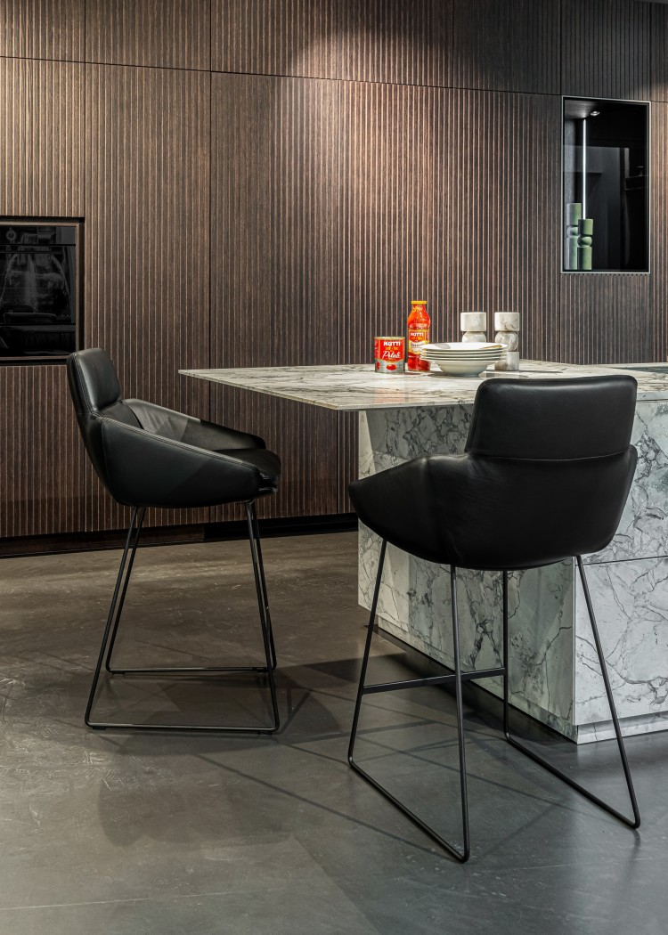 KFF Faye counter chair zwart