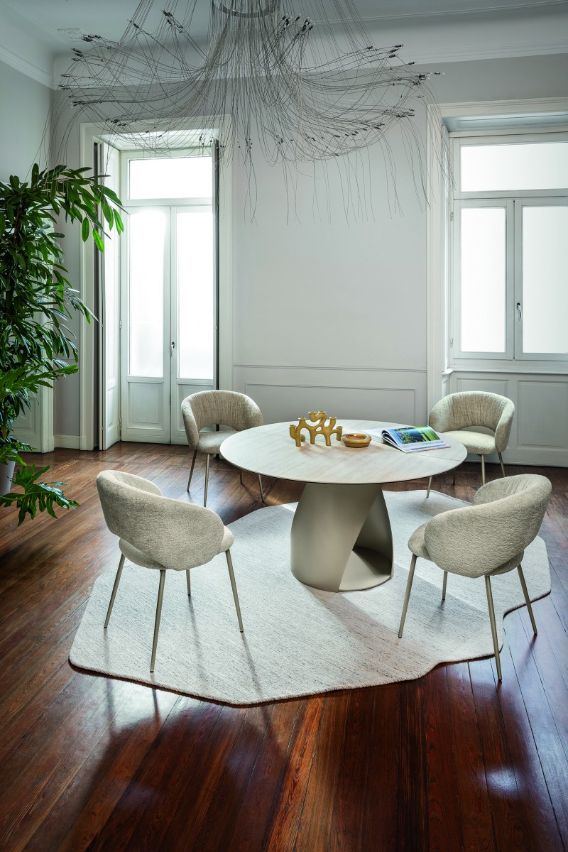 Calligaris Cyclone eettafel mat parel beige frame