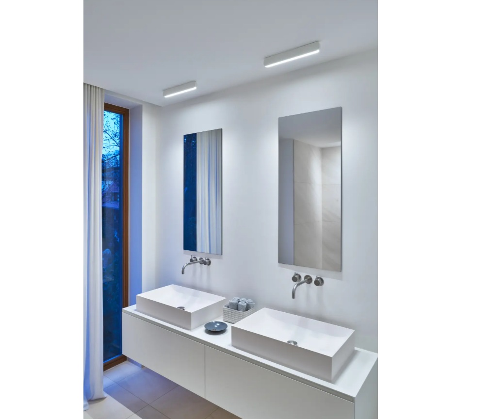 2x Occhio Mito Alto 40 in badkamer Occhio Mito Alto 40 Up plafonniere