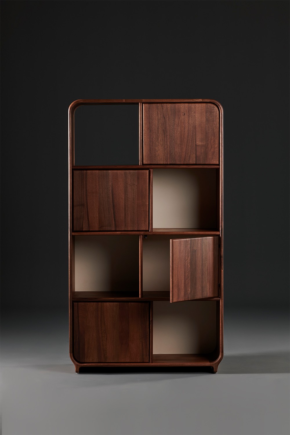 Artisan design Eny kast met 4 deuren en 4 open vakken Artisan design Eny kast met 4 deuren en 4 open vakken
