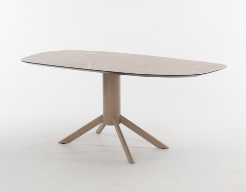 Bert Plantagie Maro organische eettafel