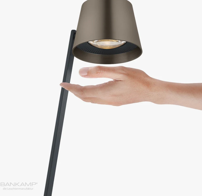 Bankamp vloerlamp Bo sensorbediening Bankamp vloerlamp Bo brons sensorbediening