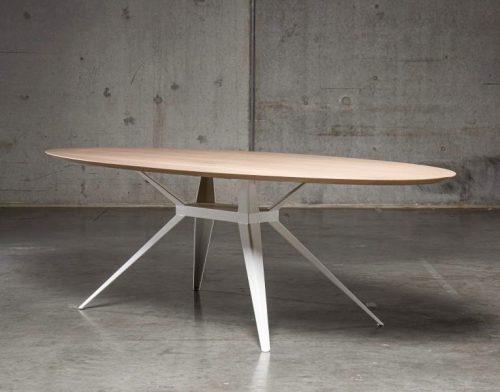 Seuren tafels Zwaan eettafel