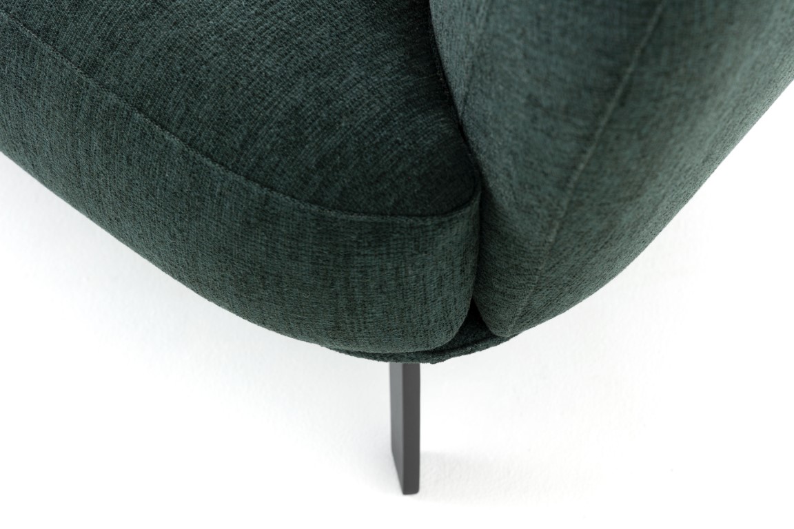 Leolux Flint Divan Large detail van armleuning en onderstel Leolux Flint Divan Large detail armleuning en Fino poot